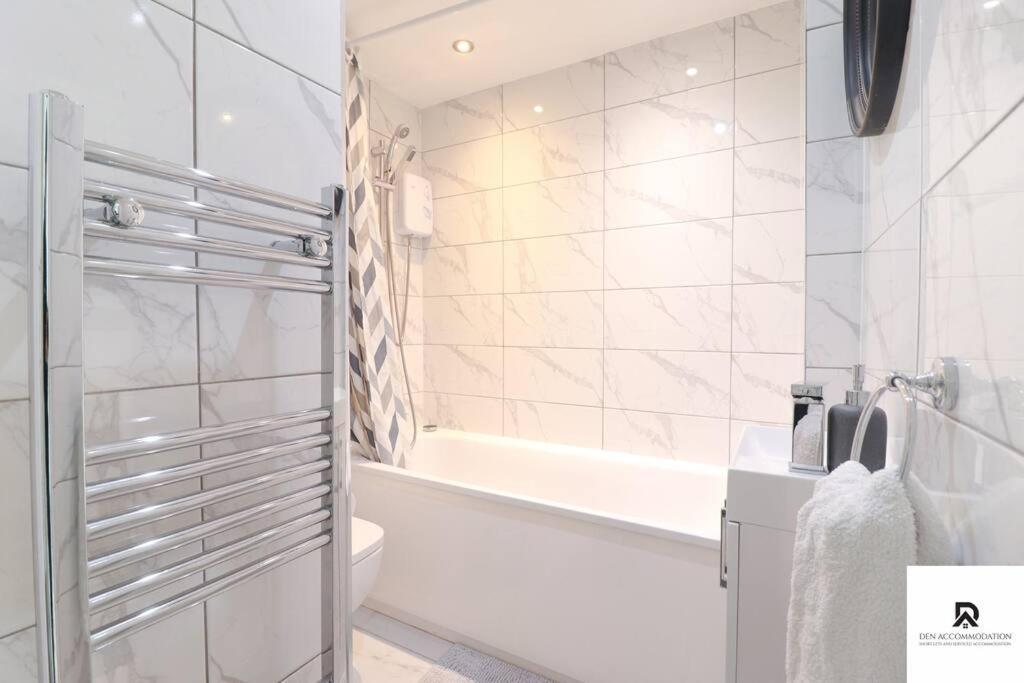 Den Accommodation & Short Lets Greenwich London - 3 Bed House Exterior foto