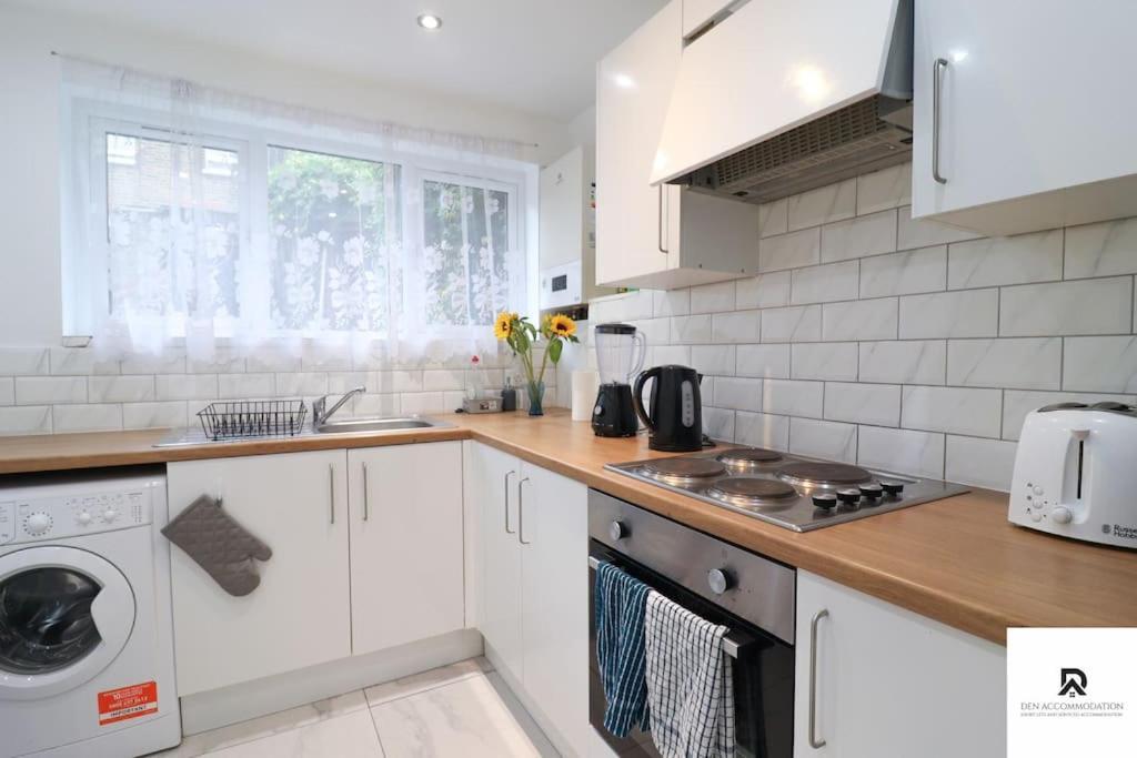 Den Accommodation & Short Lets Greenwich London - 3 Bed House Exterior foto