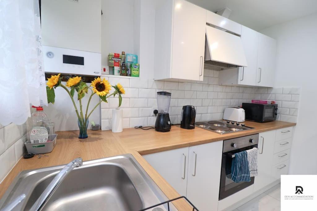 Den Accommodation & Short Lets Greenwich London - 3 Bed House Exterior foto